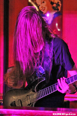 d3323.jpg