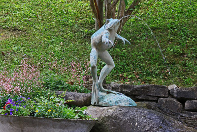 KERMIT'S FOUNTAIN