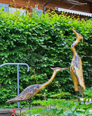 YARD ORNAMENTS