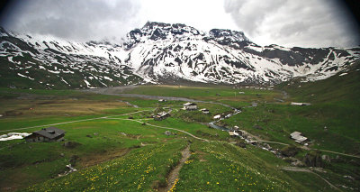 WIDE ANGLE VIEW OF ENGSTLIGENALP BASIN