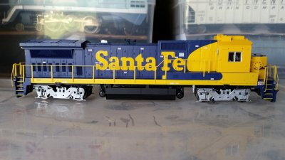 ATSF B40-8