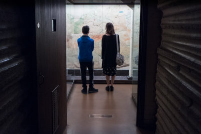 Isaac & Sara Checking out the Maps in the Churchill War Room Museum 