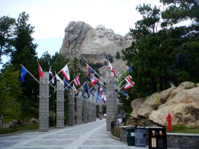 Avenue of State Flags