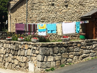 Les Estrets: Laundry