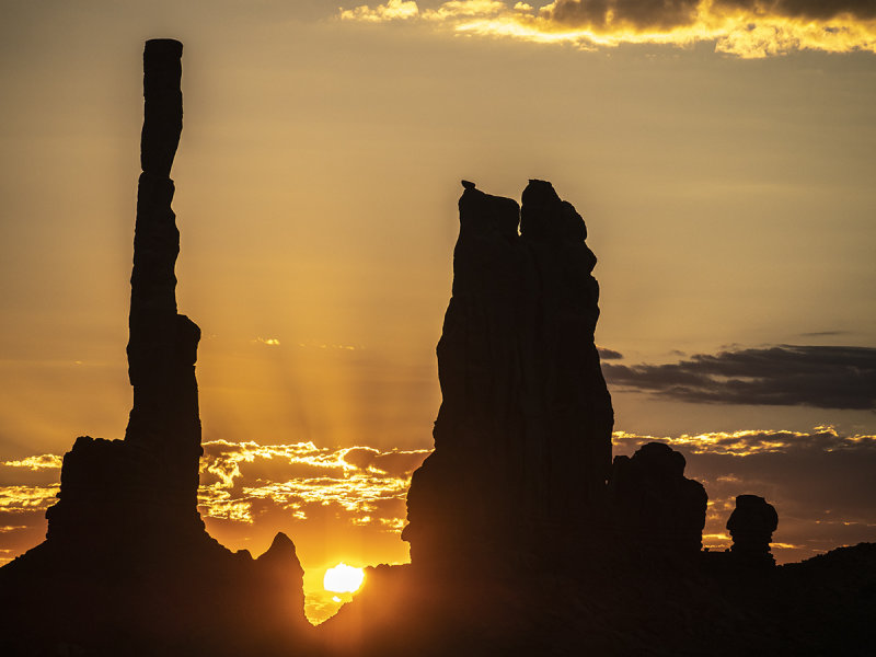 MonumentValleyB1664.jpg