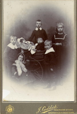 Brown children c 1905