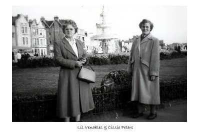 Elizabeth Venables (Elizabeth G M Brown) & Cissie (Eva Victoria Brown)