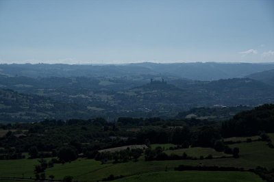 Distant chateaus 