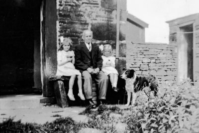 Marjorie Withers, Granddad  Chadwick, Marilyn, and Old Lassie at Holden Farm Roggerham, P11301613.jpg
