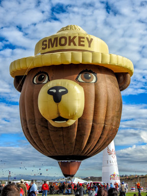 SMOKEY BEAR