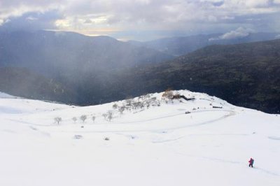 2016129442 Snowy Poqueira Valley.jpg