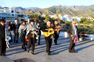 2016129756 Folk Singers Nerja.jpg