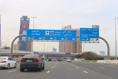2017020488 Road to Abu Dhabi.jpg