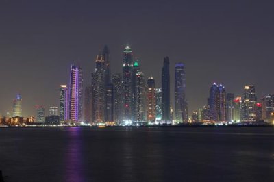 2017020800 Dubai marina skyline night.jpg