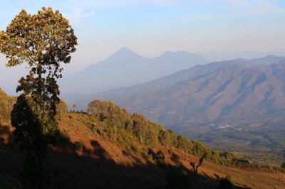 2017041787 Volcan Atitlan from Acatengango.jpg