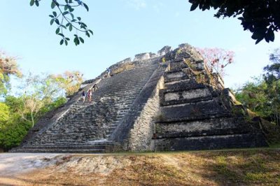 2017042086 Mundo Perdido Tikal.jpg