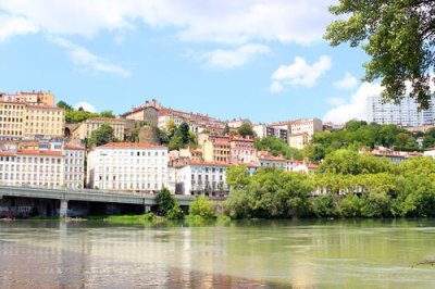 2017083108 Rhone River Central Lyon.jpg