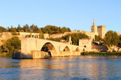 2017083184 Pont d'Avignon.jpg