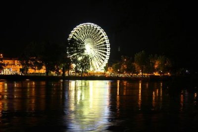 2017083219 Ferris Wheel Avignon.jpg
