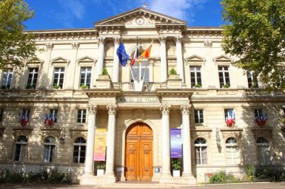2017083226 Avignon Town Hall.jpg