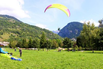 2017083959 Paragliding Bourg St Maurice.jpg
