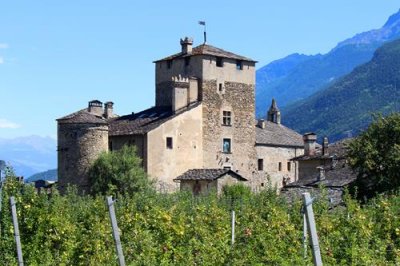 2017084086 Castle Aosta Valley.jpg