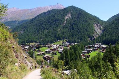 2017084219 Path back to Zermatt.jpg
