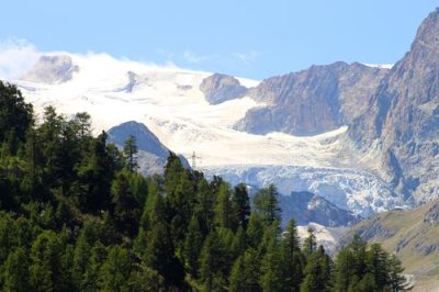 2017084278 Glacier near Matterhorn.jpg