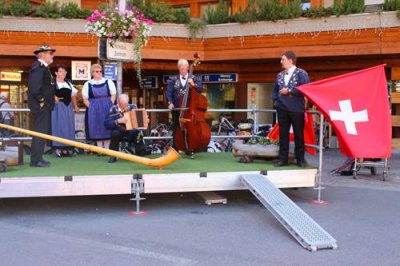 2017084300 Live Swiss Music Zermatt.jpg