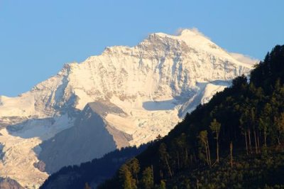 2017084341 Jungfrau near Interlaken.jpg