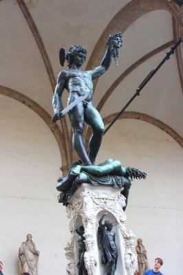 2017095364 Perseus Medusa Statue Florence.jpg