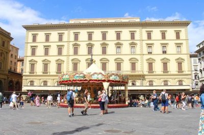 2017095413 Piazza della Republica Florence.jpg