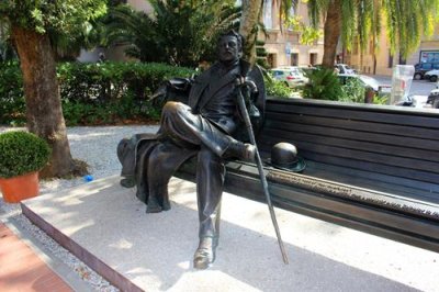 2017095475 Giuseppe Verdi Monument.jpg