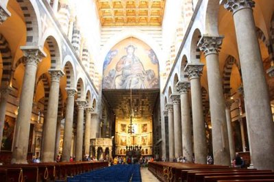 2017095562 Inside Pisa Cathedral.jpg