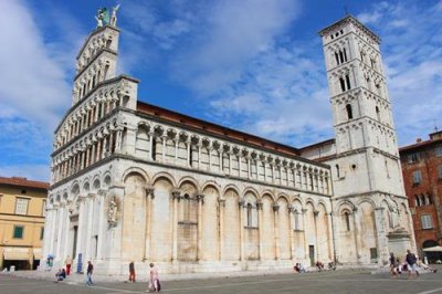 2017095620 Lucca Cathedral.jpg
