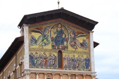 2017095646 Religious Mosaic Lucca.jpg