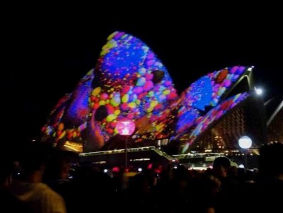 Vivid_OperaHouse_May2017_02867.JPG