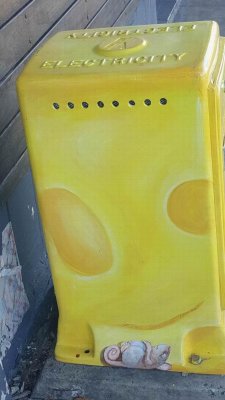 MouseInElectricityBox_104122.jpg