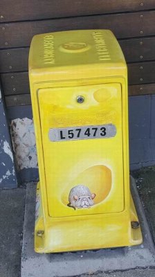 MouseInElectricityBox_104123.jpg