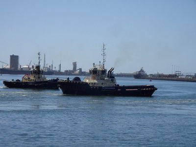 SvitzerGlenrock_BigTug.JPG