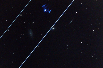 NGC5985 and engine nacelles