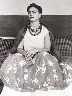 Frida Seated - 1937 - Manuel Alvarez Bravo