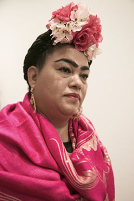 Frida in Magenta