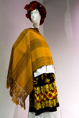 Velvet skirt with costura from Tehuantepec
