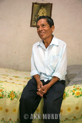 Froyan Martinez, altar maker