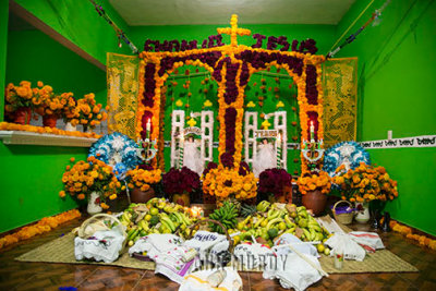 Altar for twins Emanuel and Jesus