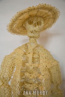 Life size skeleton made from wax in concurso