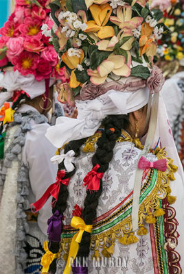Detail of the women's headdresses