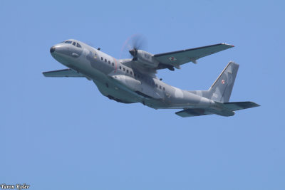 EADS CASA C-295