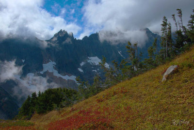 161003_Sahale_down_landscape_F0268m.jpg